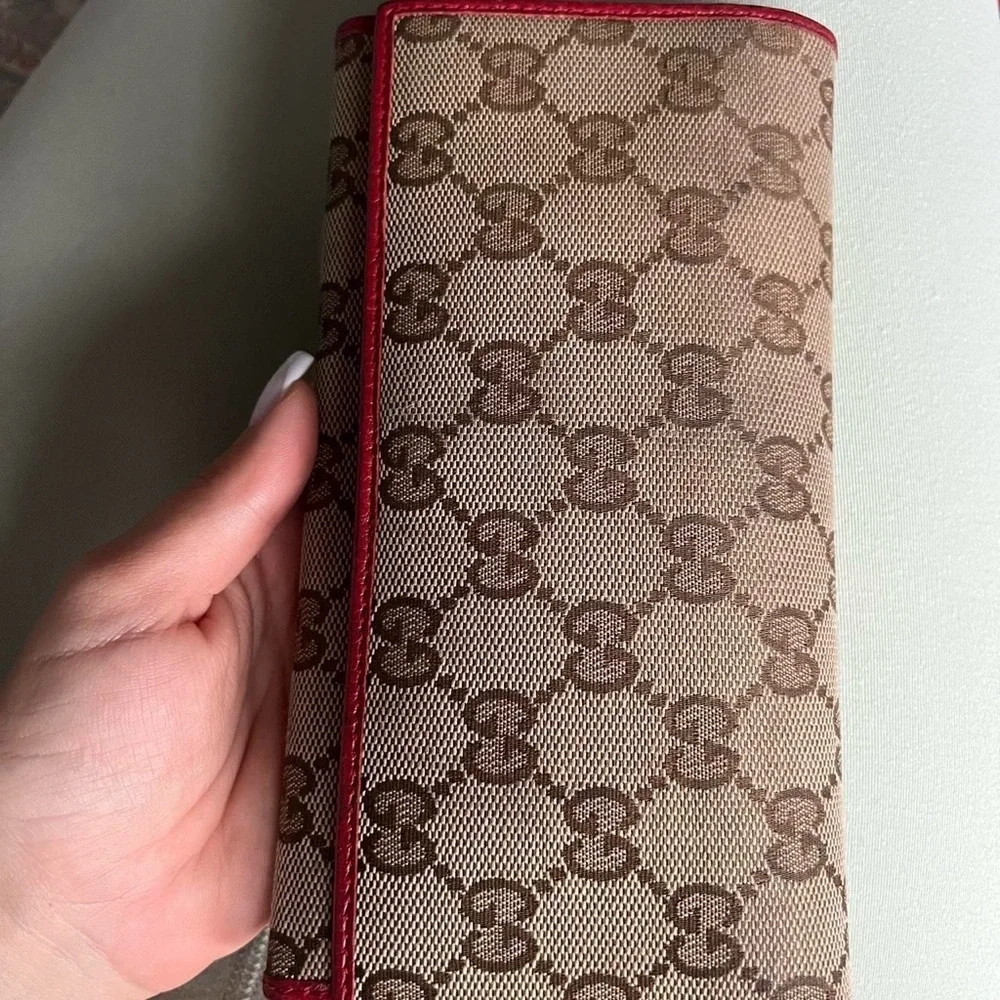 Gucci minor usage